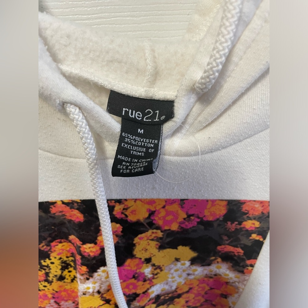 Womens rue21 hoodie sweater - Picture 2 of 5